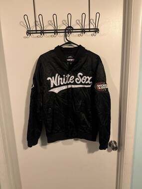 Pro Standard MLB Chicago White Sox 2005 World Series Satin Varsity Jacket